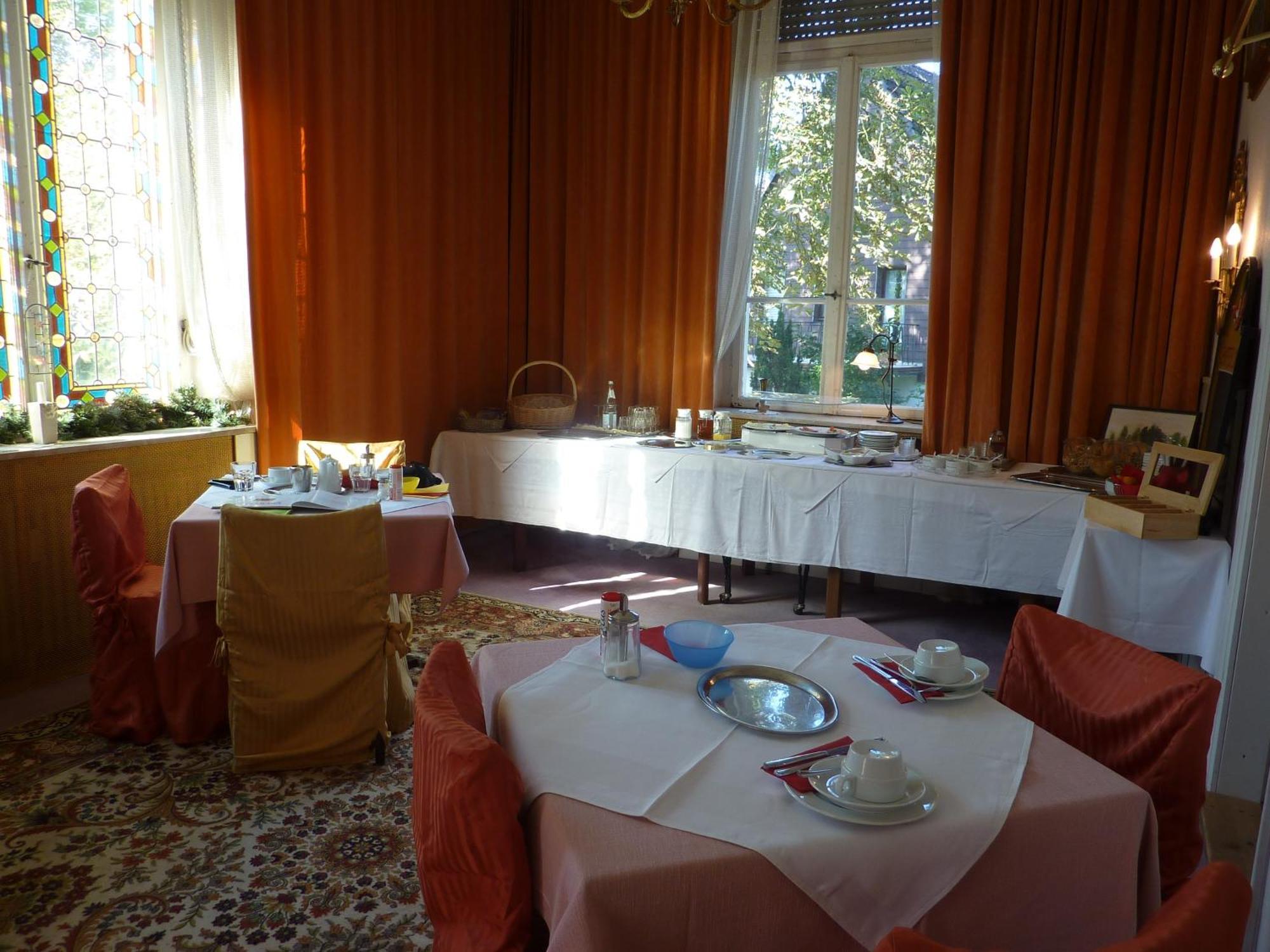 Hotel Waldfriede Darmstadt Buitenkant foto
